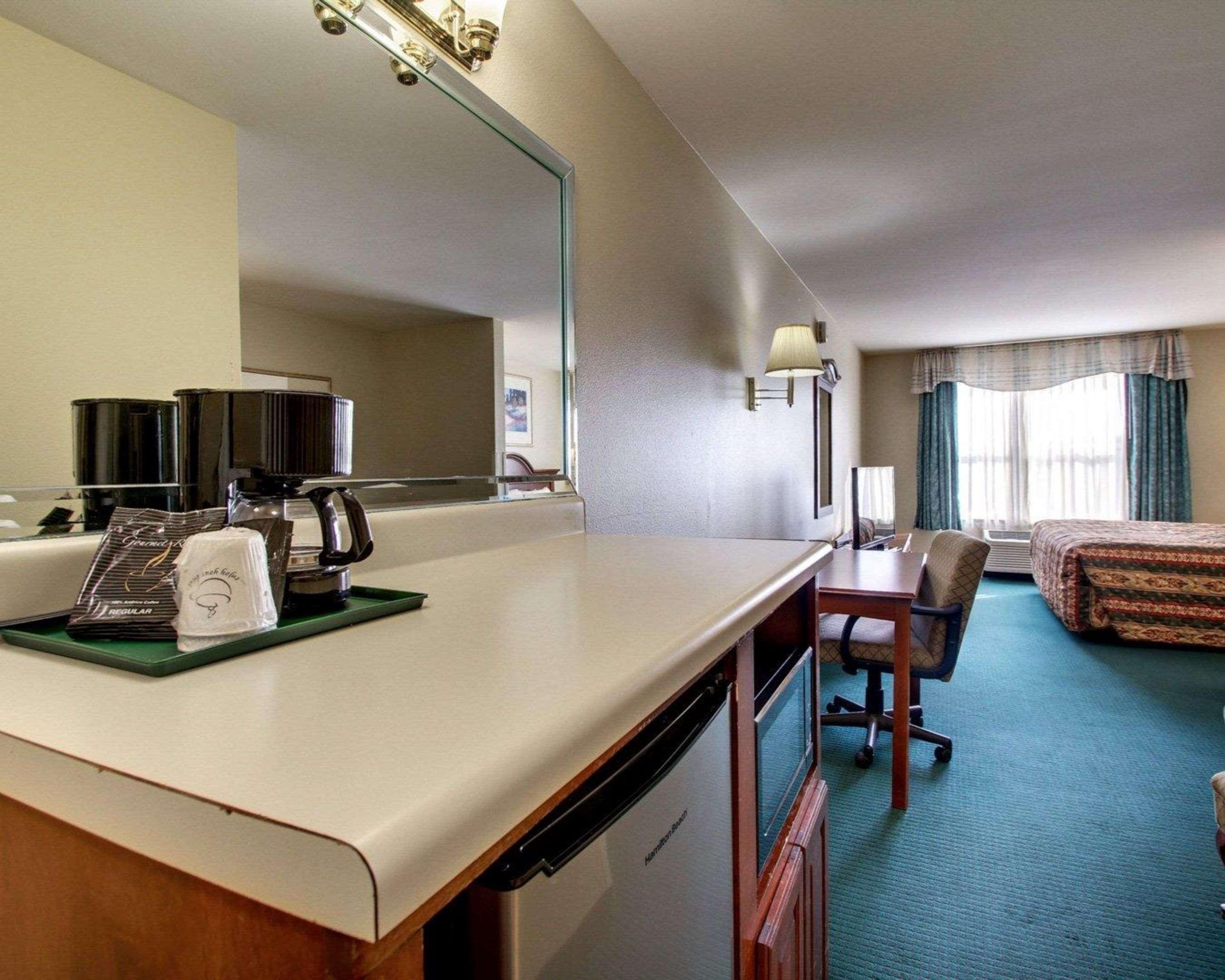 Econo Lodge Inn & Suites Flowood Exterior foto