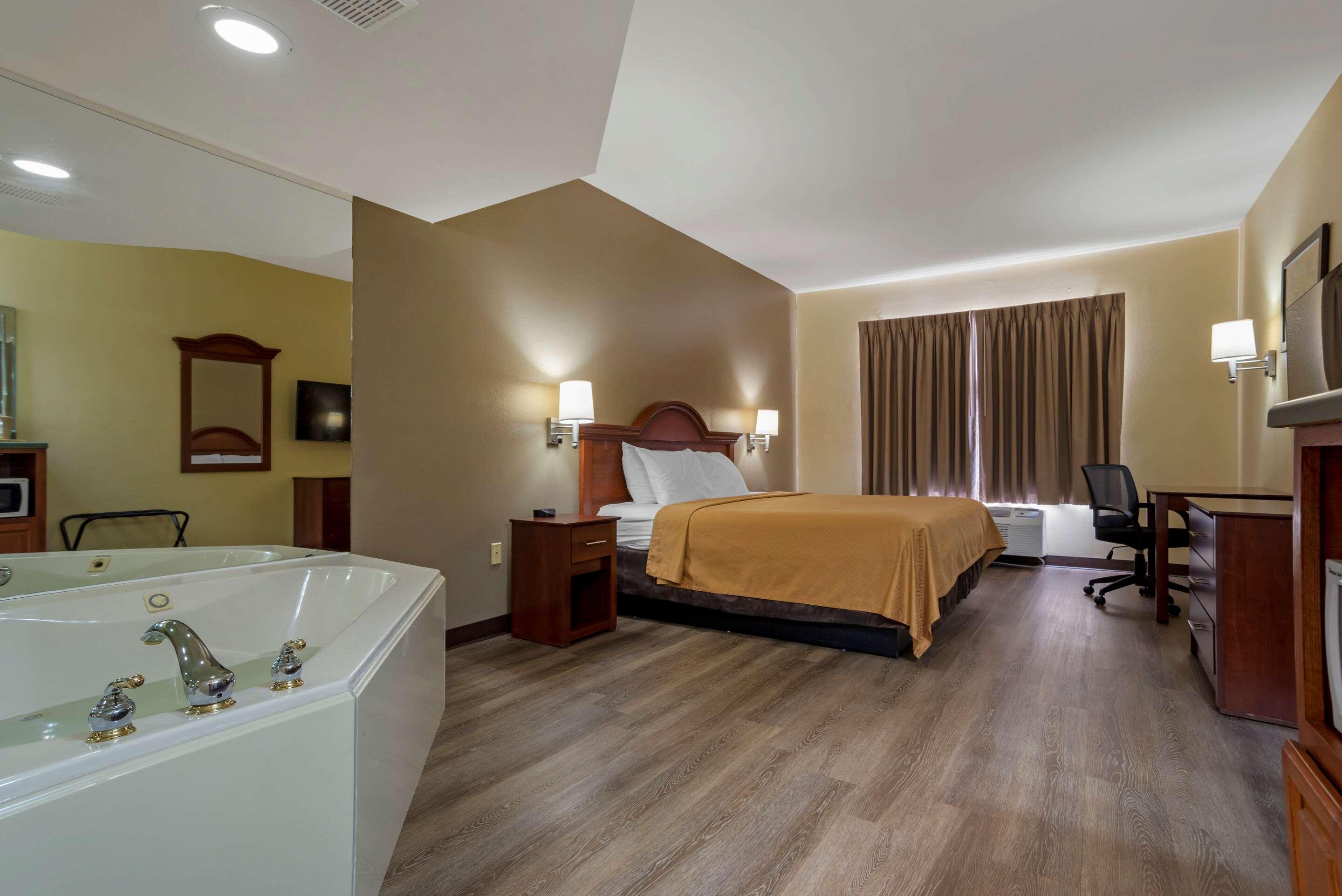 Econo Lodge Inn & Suites Flowood Exterior foto